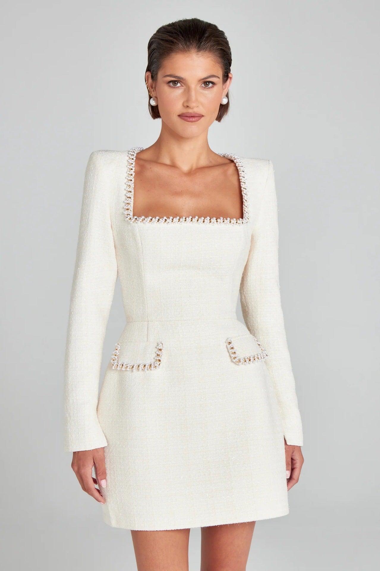 Robe Élégance Perlée – L’intemporel qui fait sensation