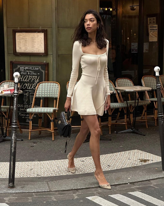 Robe Courte Col Carré